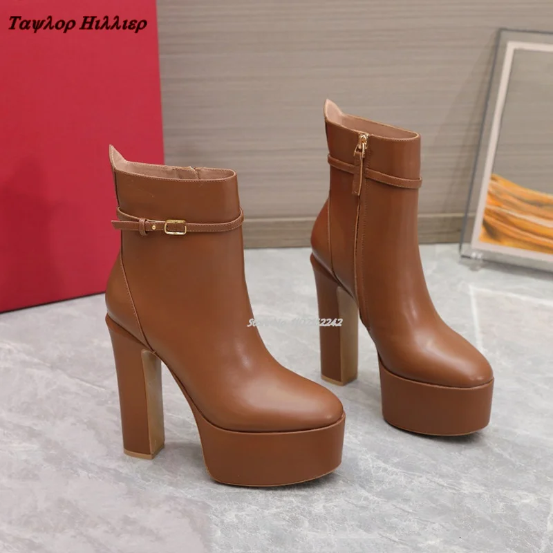 Sepatu bot pendek hak tebal un - Street Fashion Luxury ulasan dan harga